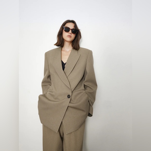 City Stroll Camel Oversized Wide Leg Suit Set - Picture 4 of 15